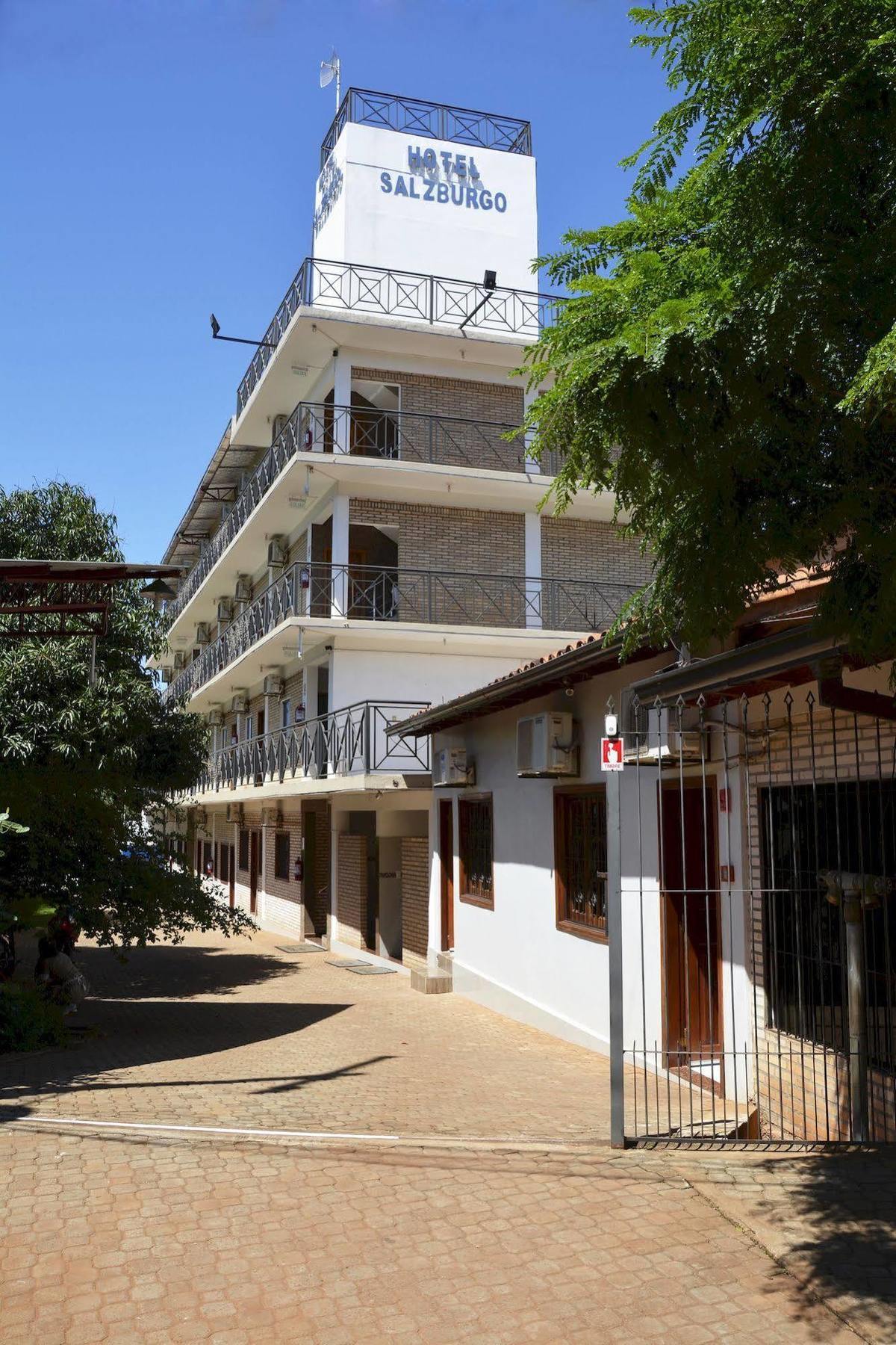 Hotel Salzburgo Ciudad del Este Exterior foto